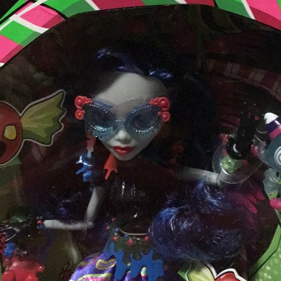 Monster High Sweet Screams Ghoulia Yelps new - Picture 5 of 5